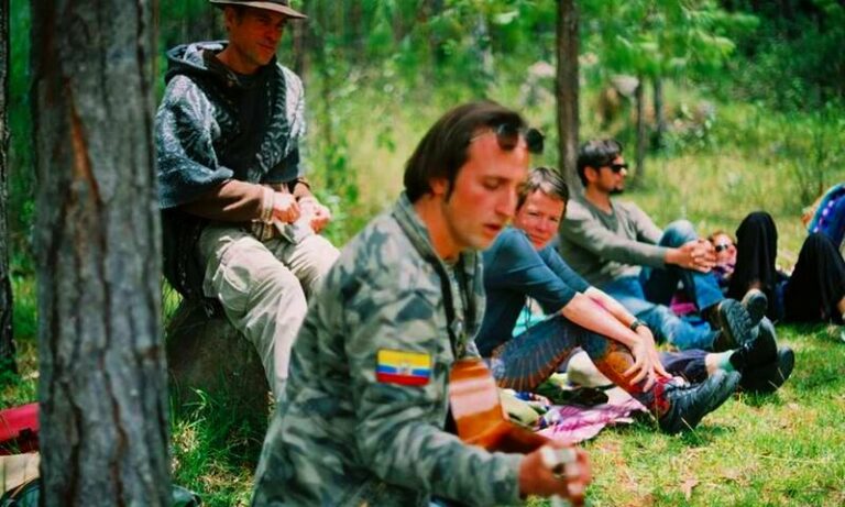 group guitar gaia sagrada b 768x461