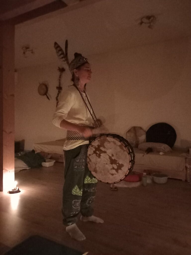 5a3a1014 b8d5 44d6 9aef 7bf573db26c5 768x1024