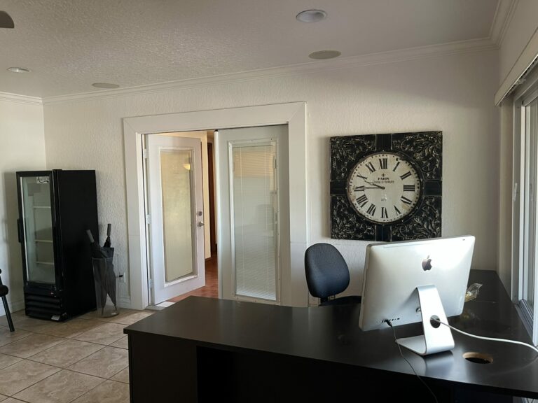 Front lobby for listing 768x576