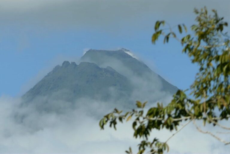 volcano close up 768x516