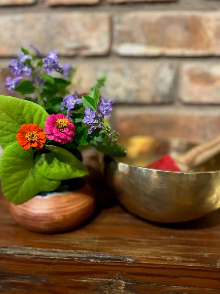 Koko20bowl20on20mantel 768x1024